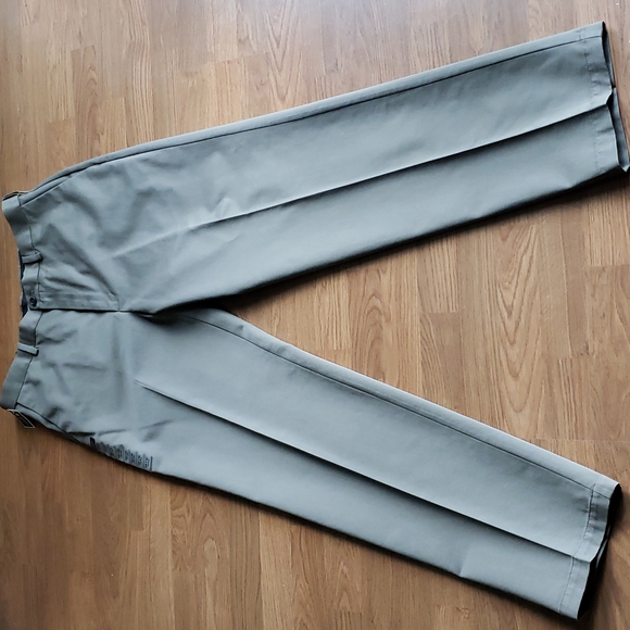 Haggar Classic Fit Casual or Dress Pants 33" Waist X 34" Inseam Length NWT - Picture 3 of 13